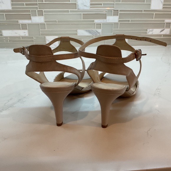 Sandals - Picture 3 of 4